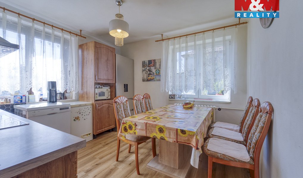 Prodej domu 159 m² s pozemkem 452 m², Blovice – náhled fotky 5