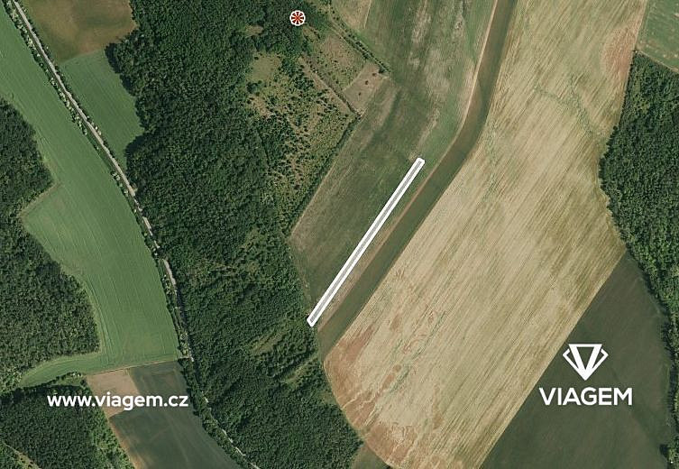Prodej pole 2 305 m²