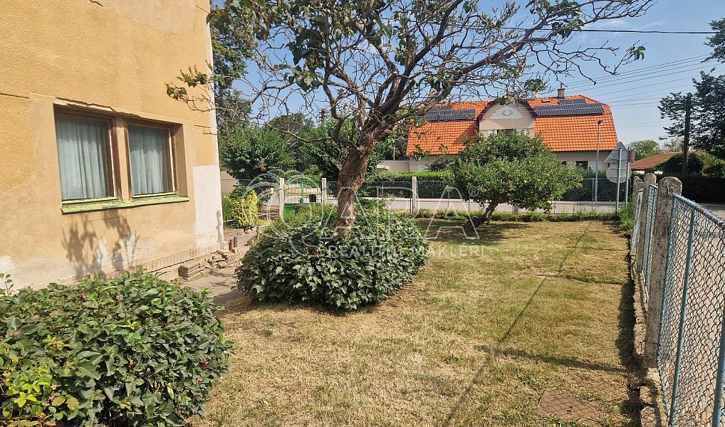 Prodej domu 185 m² s pozemkem 582 m², Kněževes – náhled fotky 4