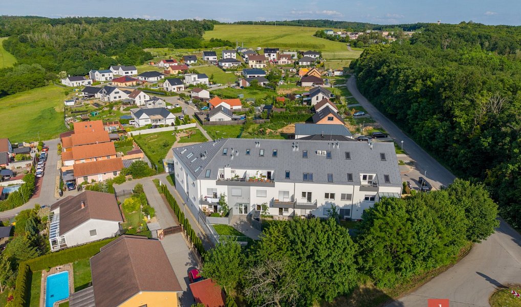 Prodej bytu 2+kk 72 m², Neslovice – náhled fotky 18