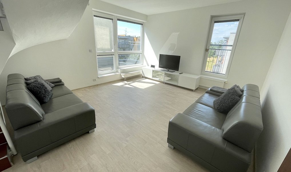 Pronájem bytu 3+kk 95 m², Uherské Hradiště – náhled fotky 13