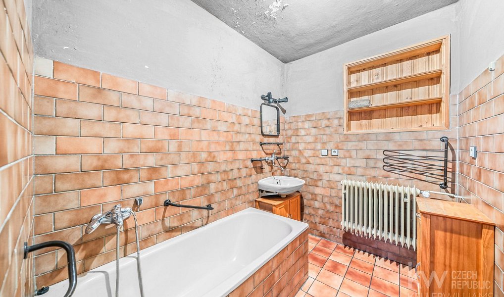 Prodej domu 570 m² s pozemkem 968 m², Železná Ruda – náhled fotky 8