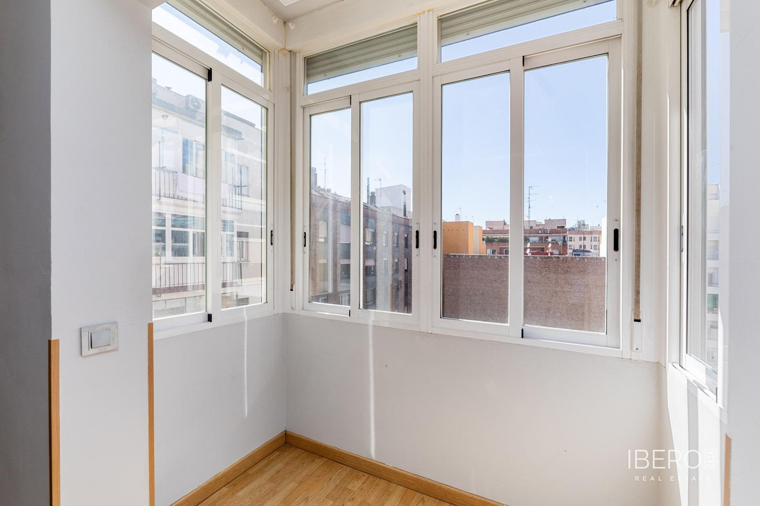Prodej bytu 3+kk 66 m² — photo 2