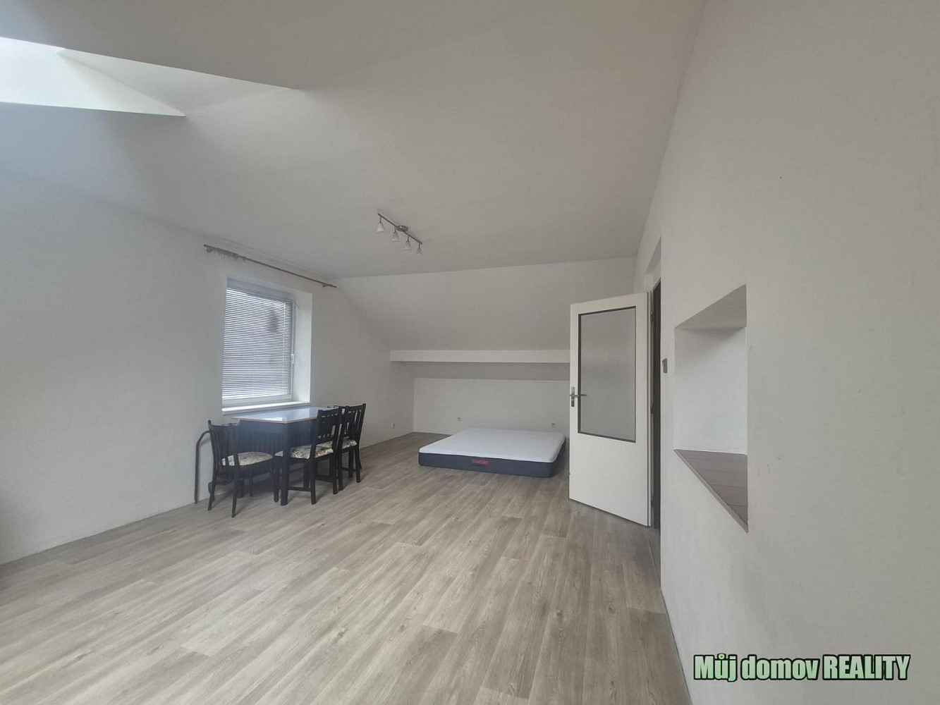 Pronájem bytu 1+1 45 m² — photo 4