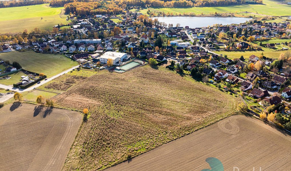 Prodej stavebního pozemku 1 010 m², Litvínovice – náhled fotky 2