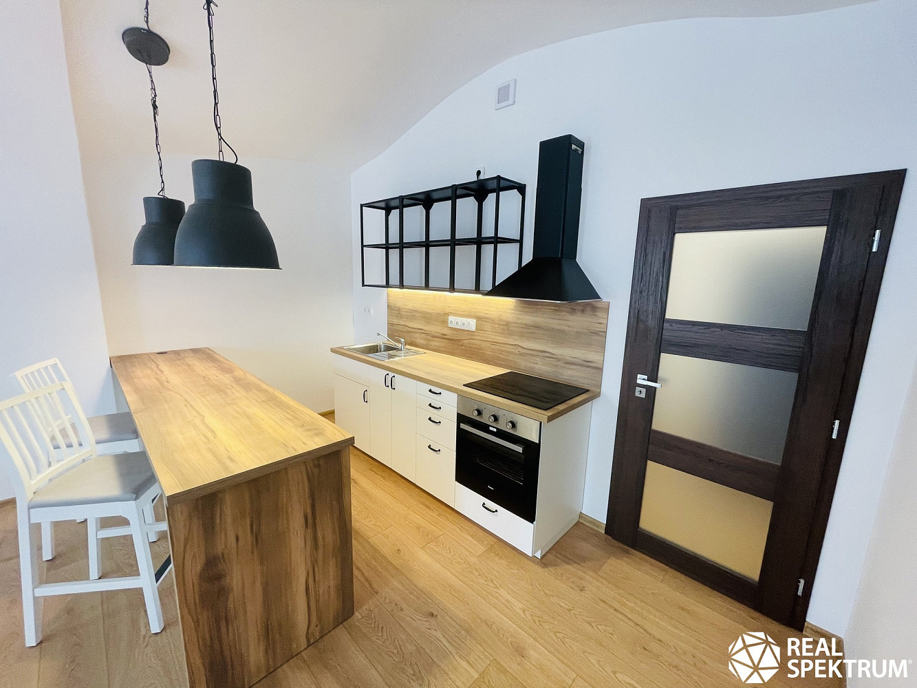 Pronájem bytu 1+kk 38 m²