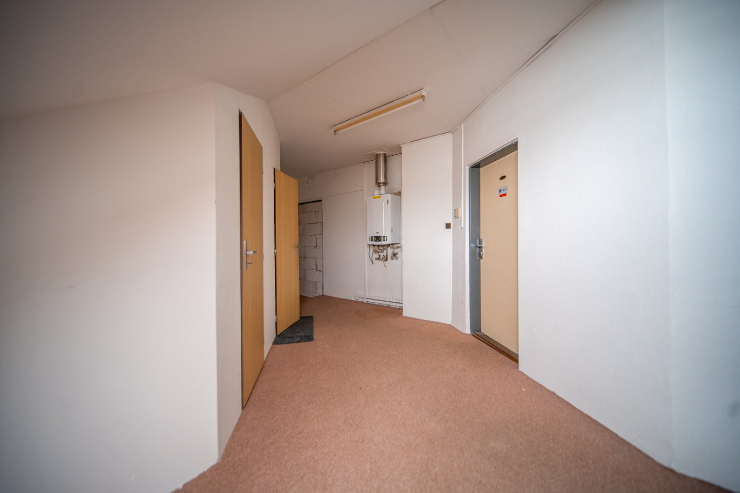 Prodej kanceláře 300 m² — photo 2
