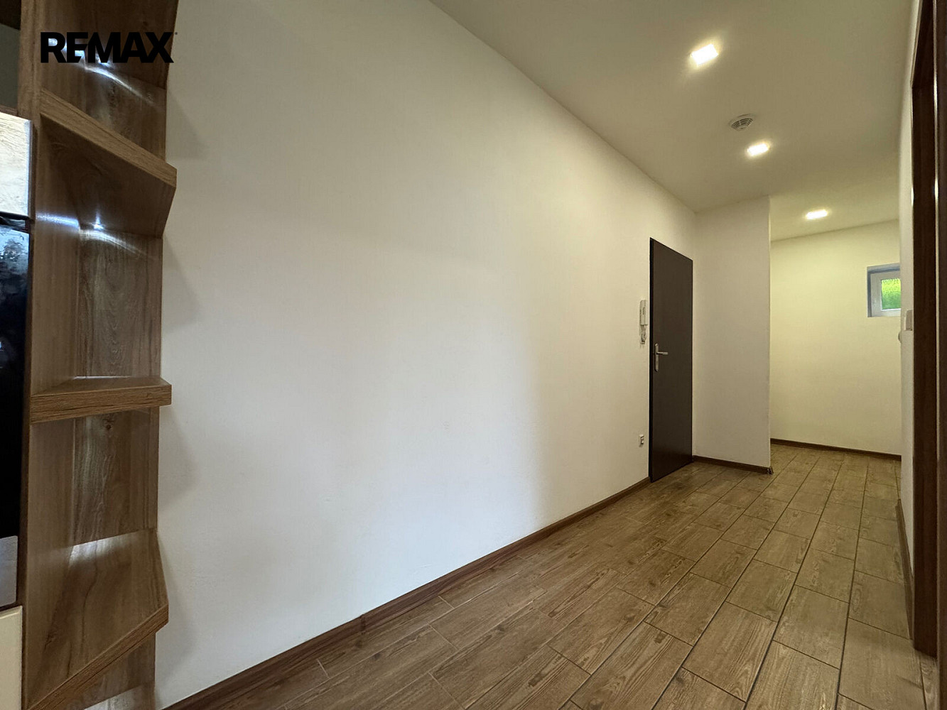 Pronájem bytu 2+kk 55 m² – fotografie 4