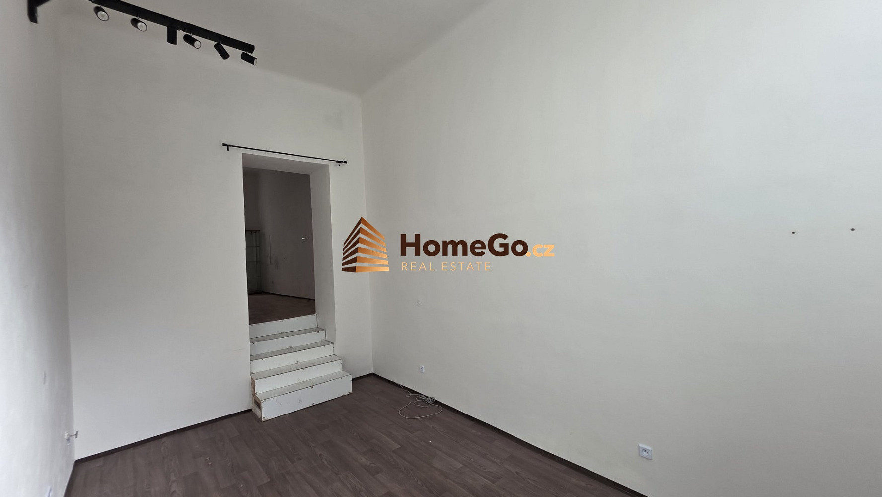Pronájem obchodních prostor 33 m² – fotografie 4