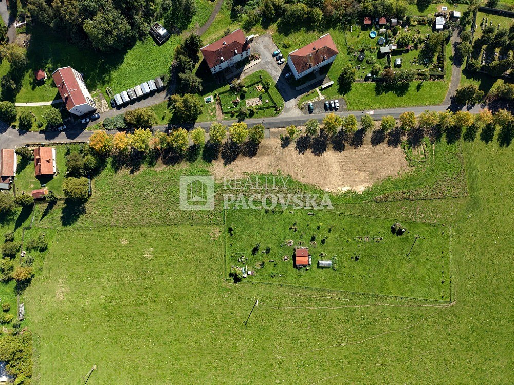 Prodej stavebního pozemku 1 111 m²