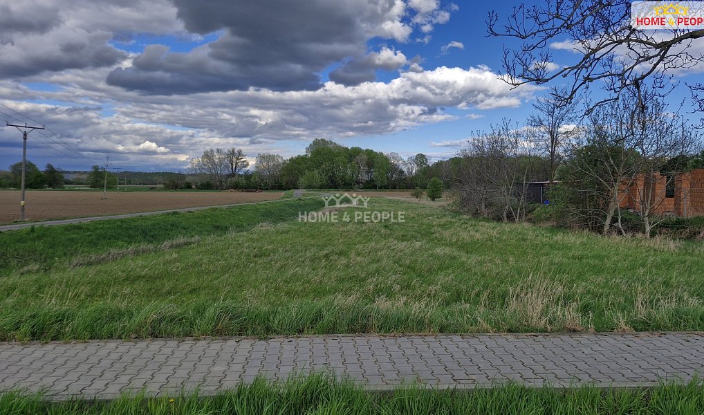 Prodej stavebního pozemku 1 600 m², Cvrčovice – náhled fotky 3