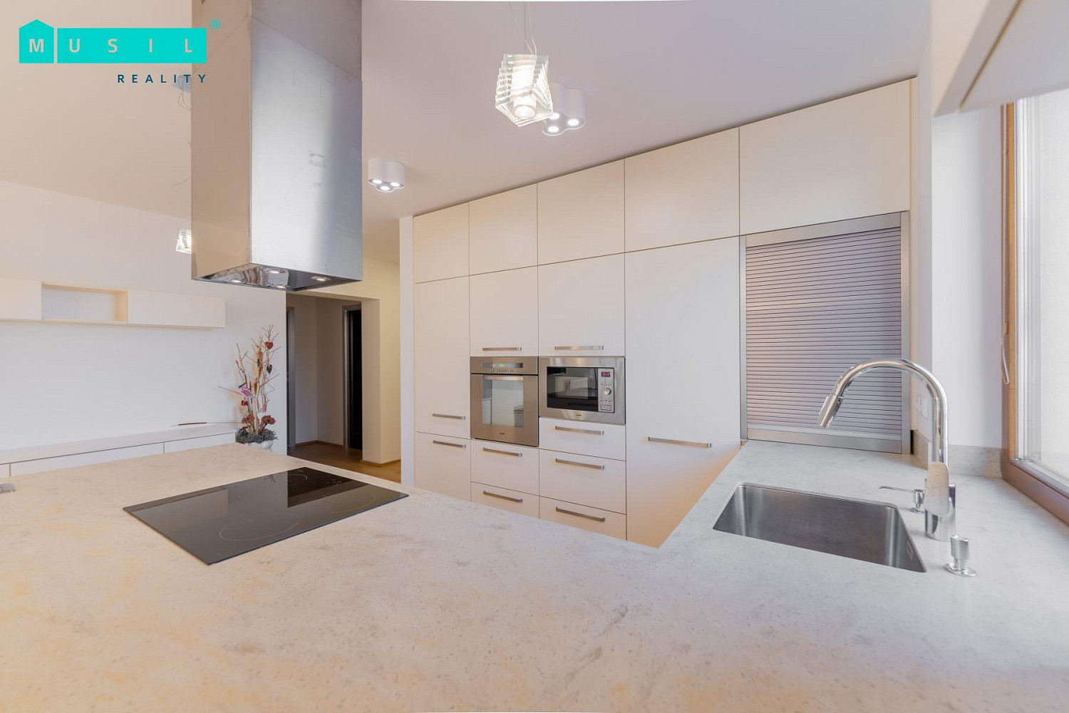 Pronájem bytu 4+kk 151 m²