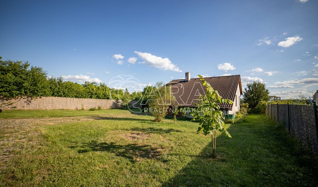 Prodej domu 105 m² s pozemkem 2 043 m², Lochovice – náhled fotky 23