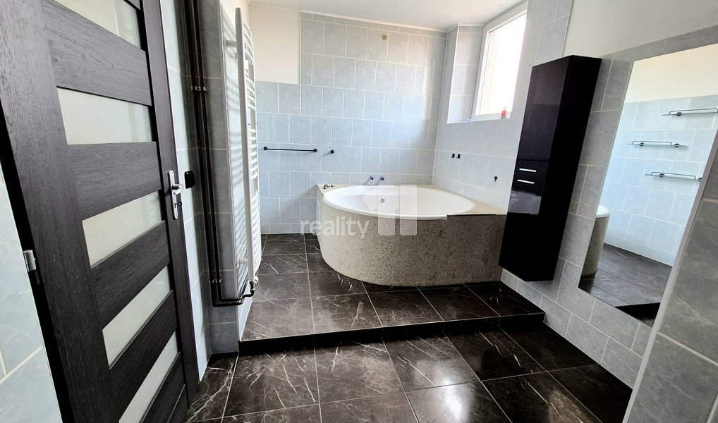 Prodej bytu 3+1 78 m², Aš – náhled fotky 14