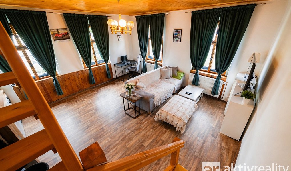 Prodej domu 250 m² s pozemkem 1 005 m², Dolní Zálezly – náhled fotky 6