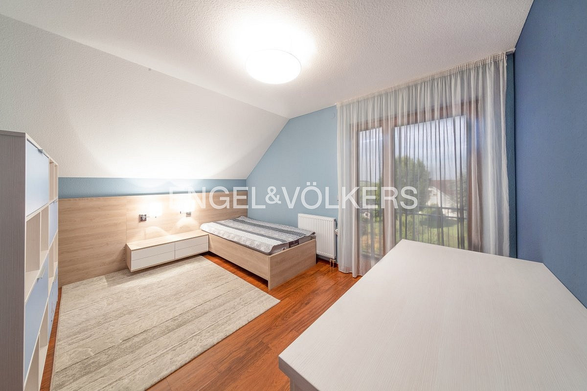 Pronájem domu 170 m² s pozemkem 170 m² — photo 5