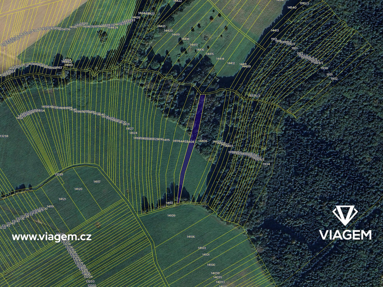 Pole 2 375 m² – pohled 4