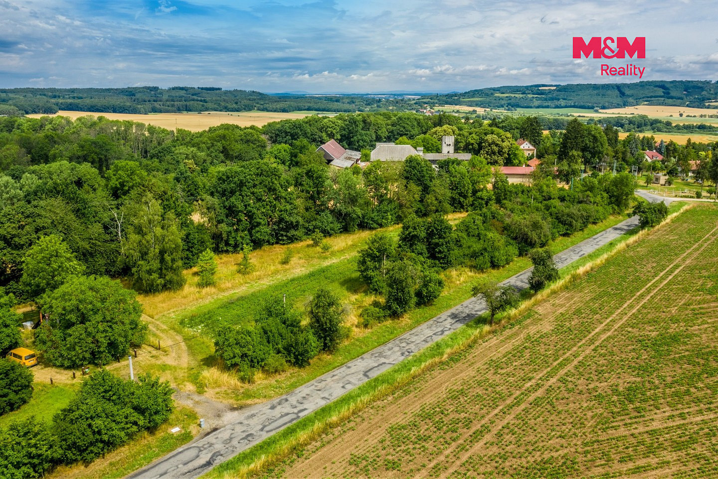 Prodej stavebního pozemku 1 810 m² – fotografie 4