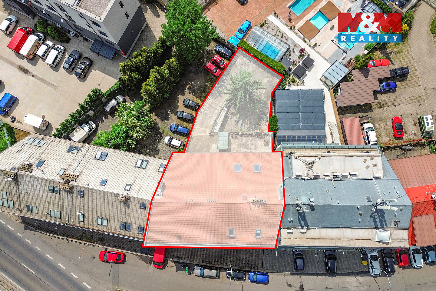Prodej nájemního domu, činžáku 560 m² — photo 3