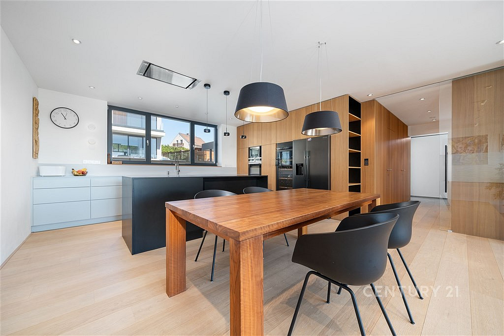 Prodej domu 321 m² s pozemkem 541 m² — photo 4