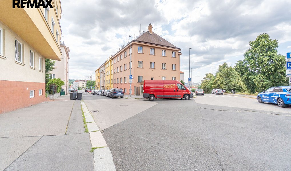 Prodej garážového stání 12 m2, Praha 8 - Libeň, Praha – náhled fotky 7