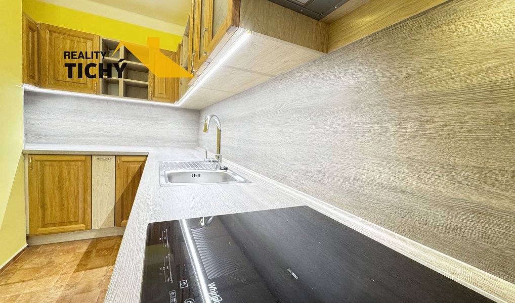 Prodej bytu 3+1 70 m², Hronov – náhled fotky 8