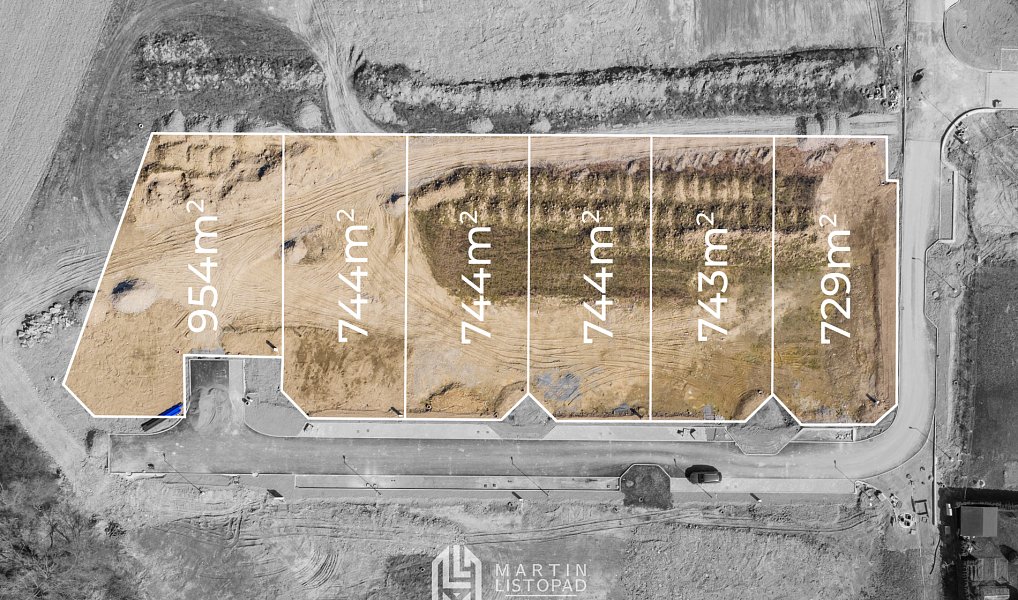 Prodej stavebního pozemku 743 m², Komárov – náhled fotky 2