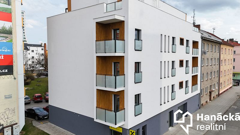 Pronájem bytu 2+kk 61 m² – pohled 2