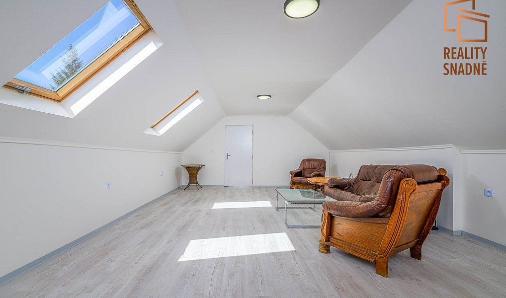 Prodej domu 160 m² s pozemkem 234 m², Vlkov pod Oškobrhem – náhled fotky 9