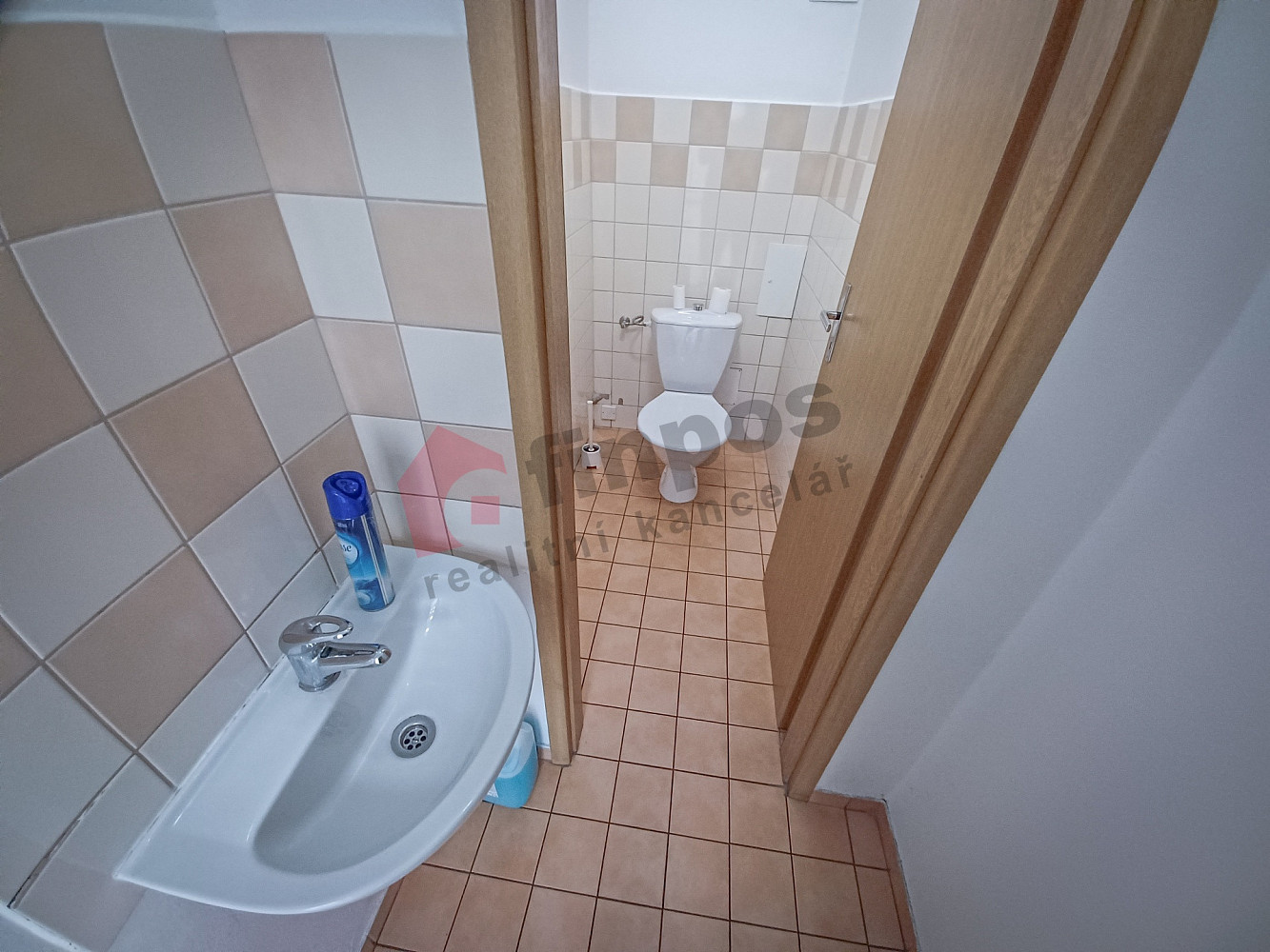 Pronájem obchodních prostor 92 m² – fotografie 5