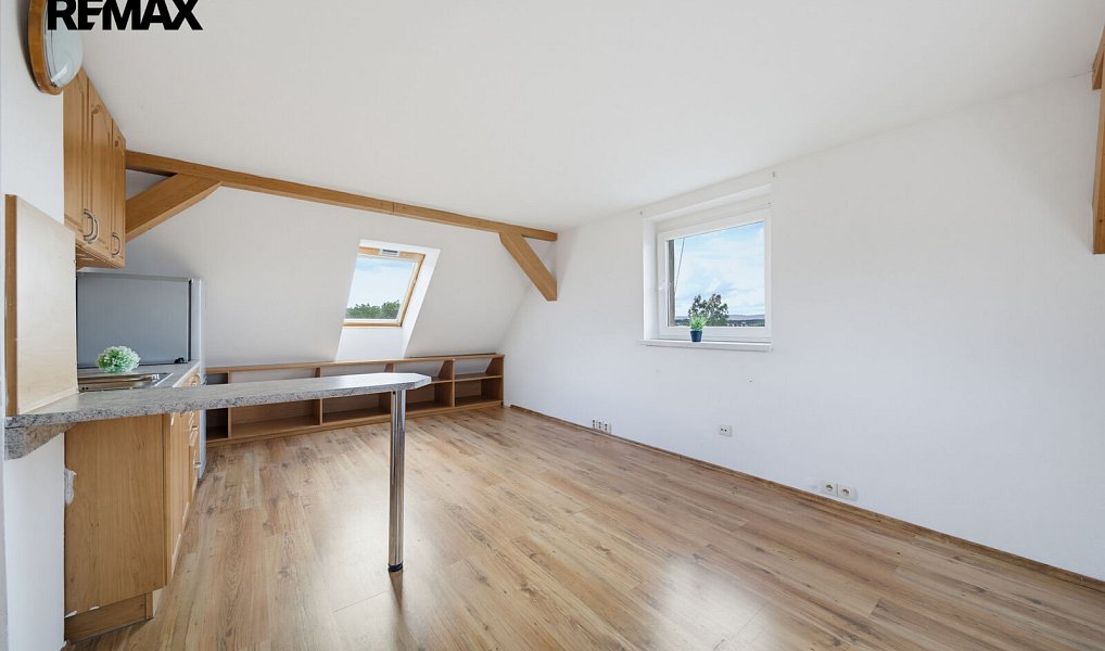 Prodej bytu 1+kk 23 m², Karlovy Vary – náhled fotky 5