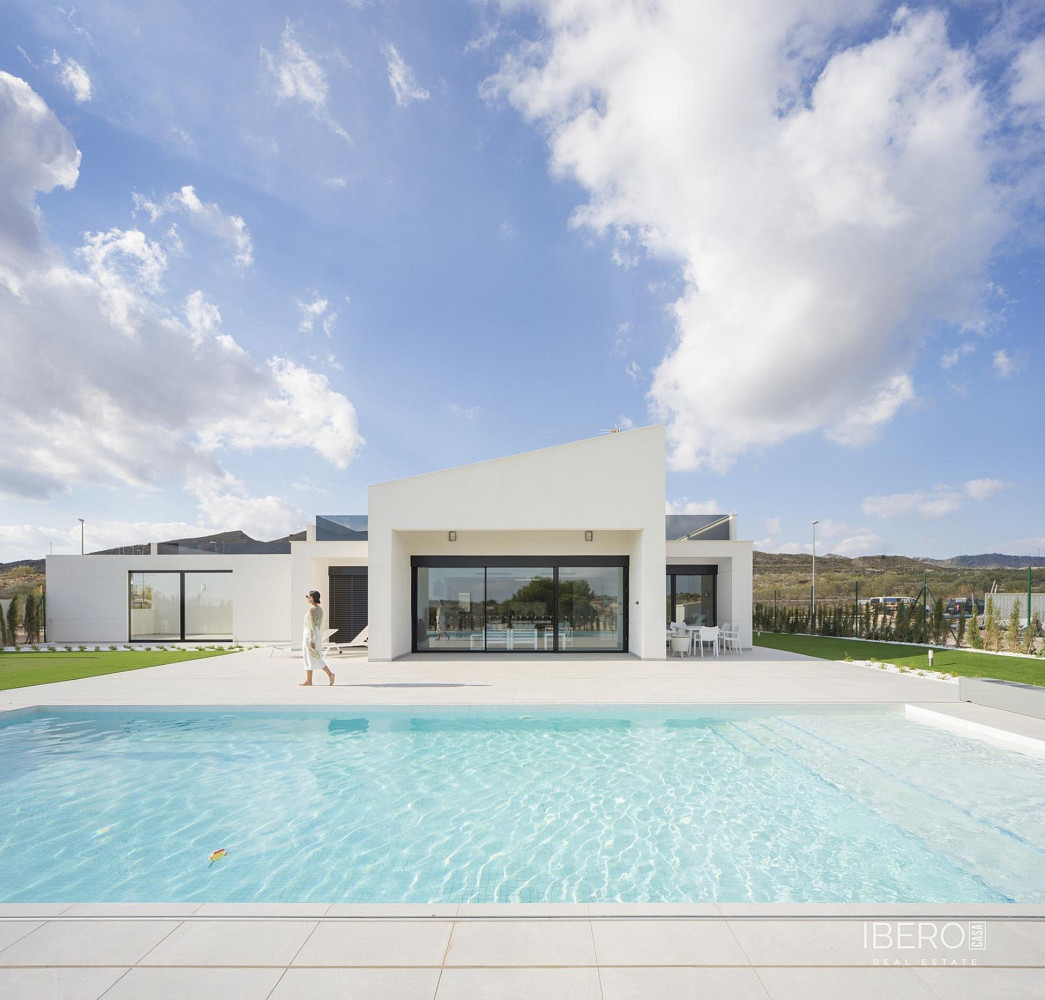 Prodej domu 180 m² s pozemkem 1 000 m²