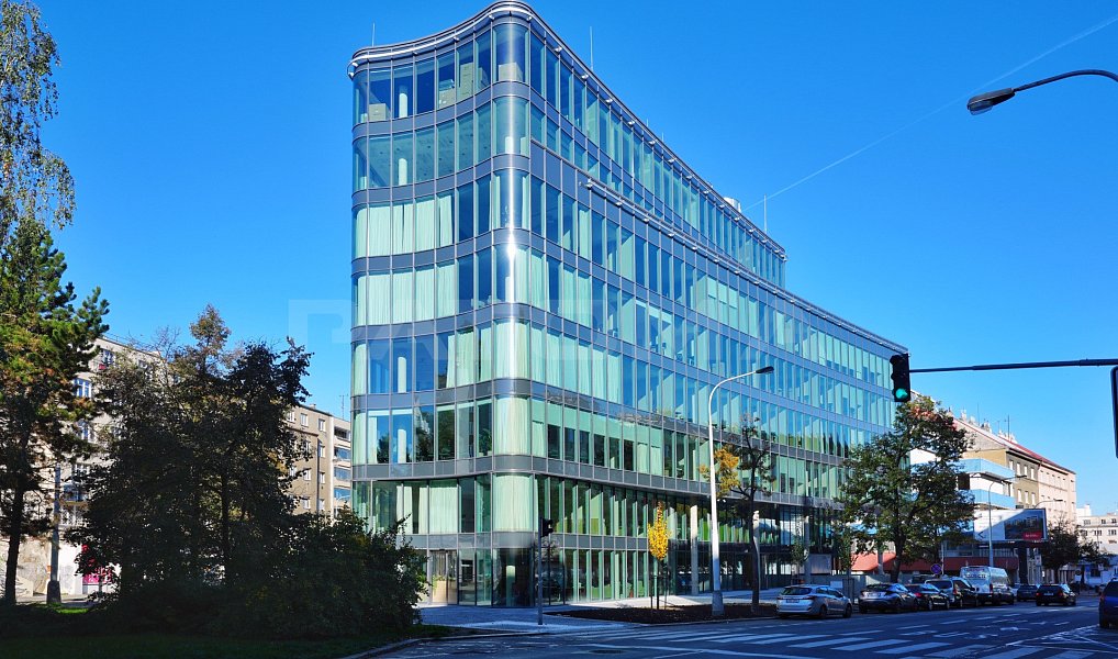 Pronájem kanceláře 107 m², Praha – fotka 1 z 10