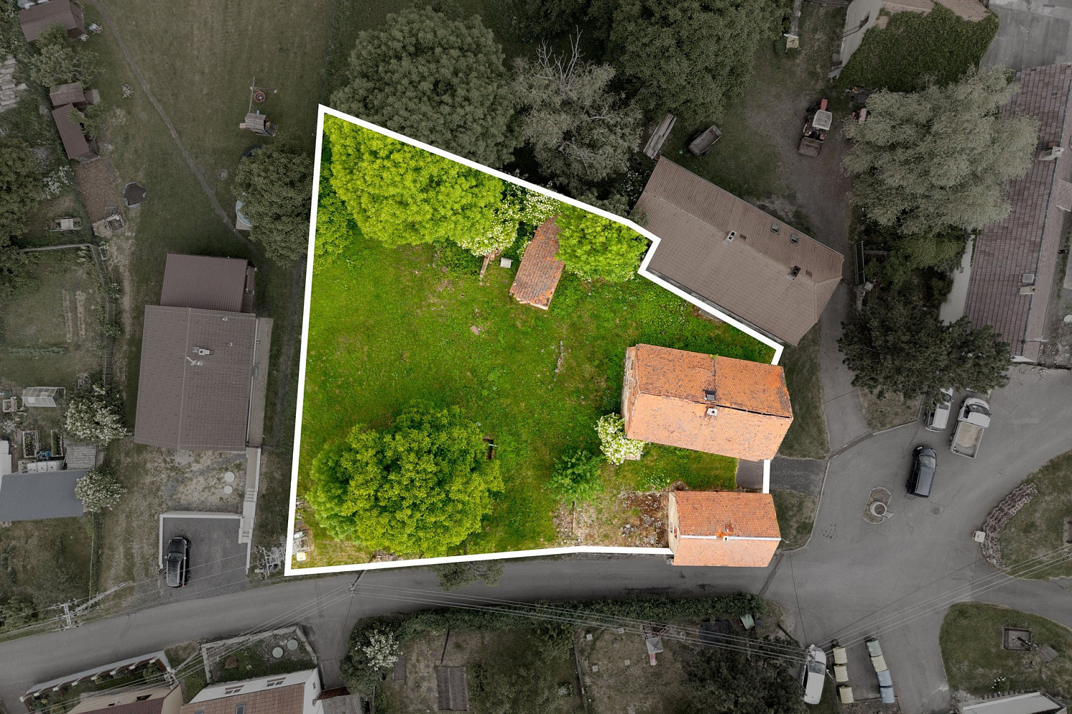 Prodej stavebního pozemku 1 516 m² – pohled 3