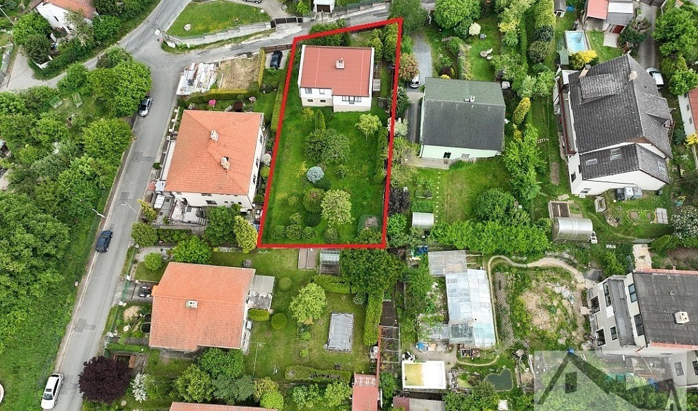 Prodej domu 214 m² s pozemkem 858 m², Měchenice – náhled fotky 2