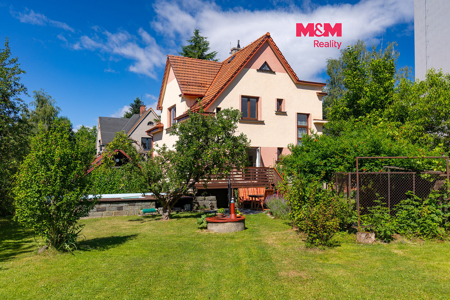 Prodej domu 190 m² s pozemkem 970 m²