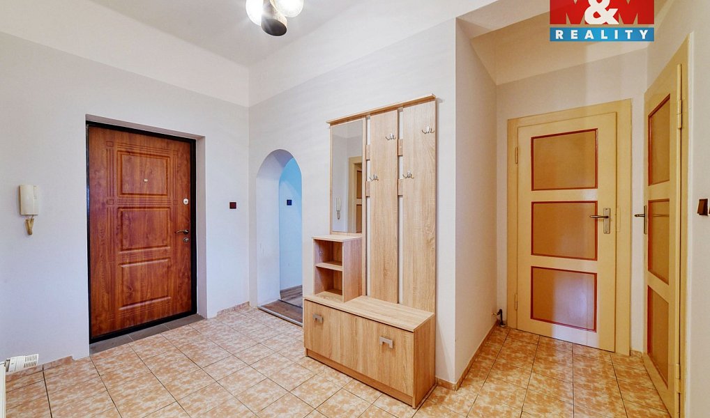 Prodej domu 248 m² s pozemkem 1 621 m², Cheb – náhled fotky 10