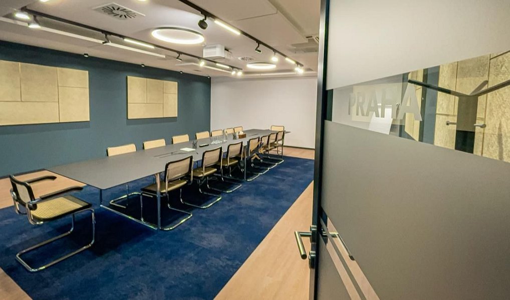 Pronájem kanceláře 1 738 m², Praha – náhled fotky 3