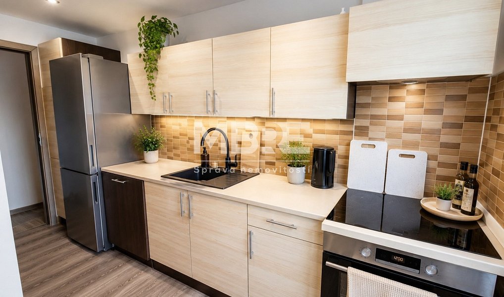 Pronájem bytu 3+1 70 m², Kravaře – fotka 1 z 13