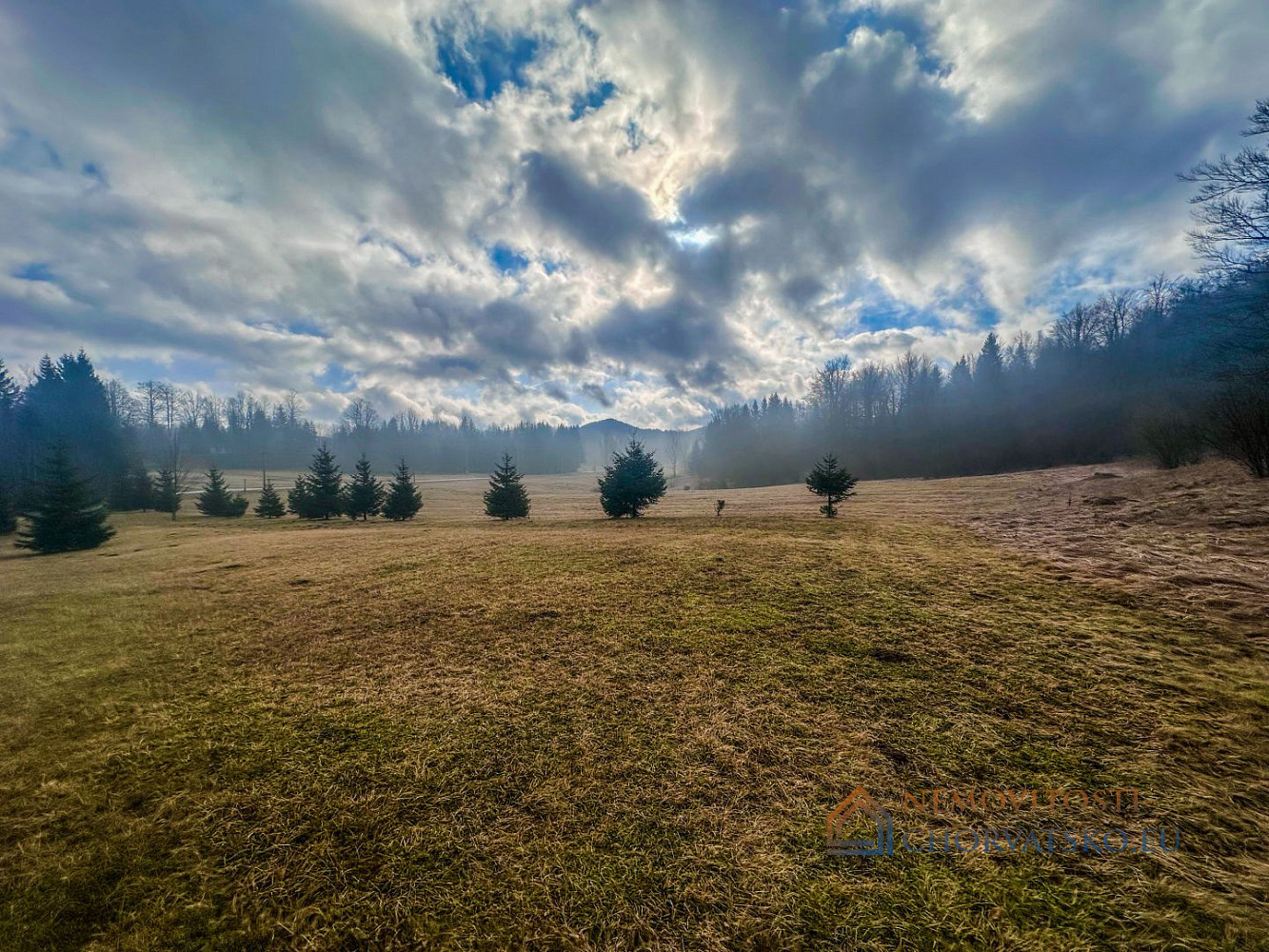 Prodej stavebního pozemku 1 798 m² – pohled 5