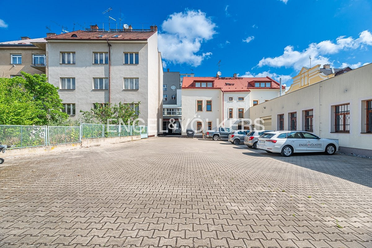 Prodej kanceláře 873 m² — photo 3