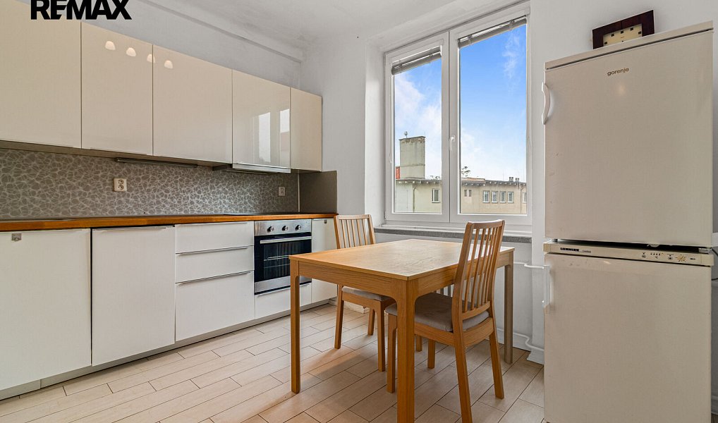 Prodej bytu 1+1 45 m², Praha – fotka 1 z 17