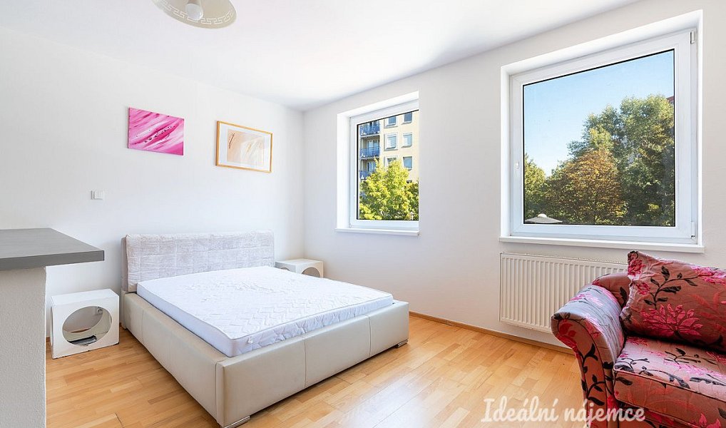 Pronájem bytu 1+kk, 32 m², Libeň - Praha 9, Praha