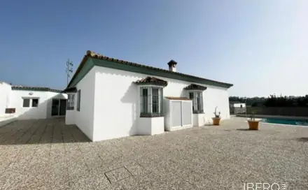 Prodej domu 480 m² s pozemkem 1 000 m², San Roque, Španělsko