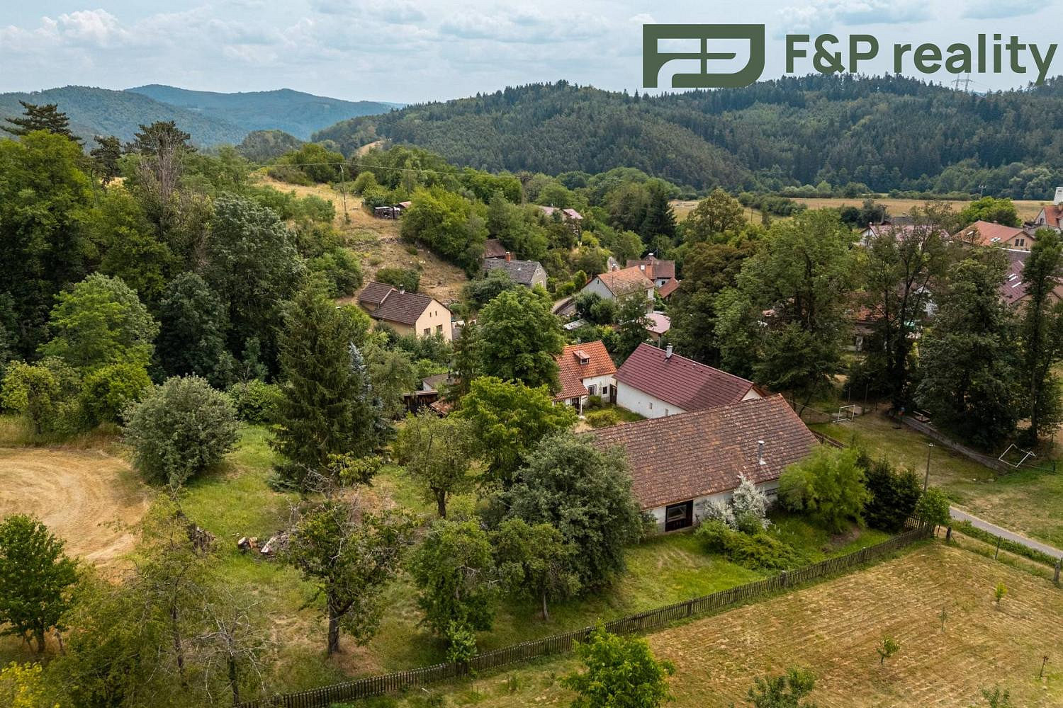 Prodej domu 290 m² s pozemkem 2 690 m² – fotografie 2