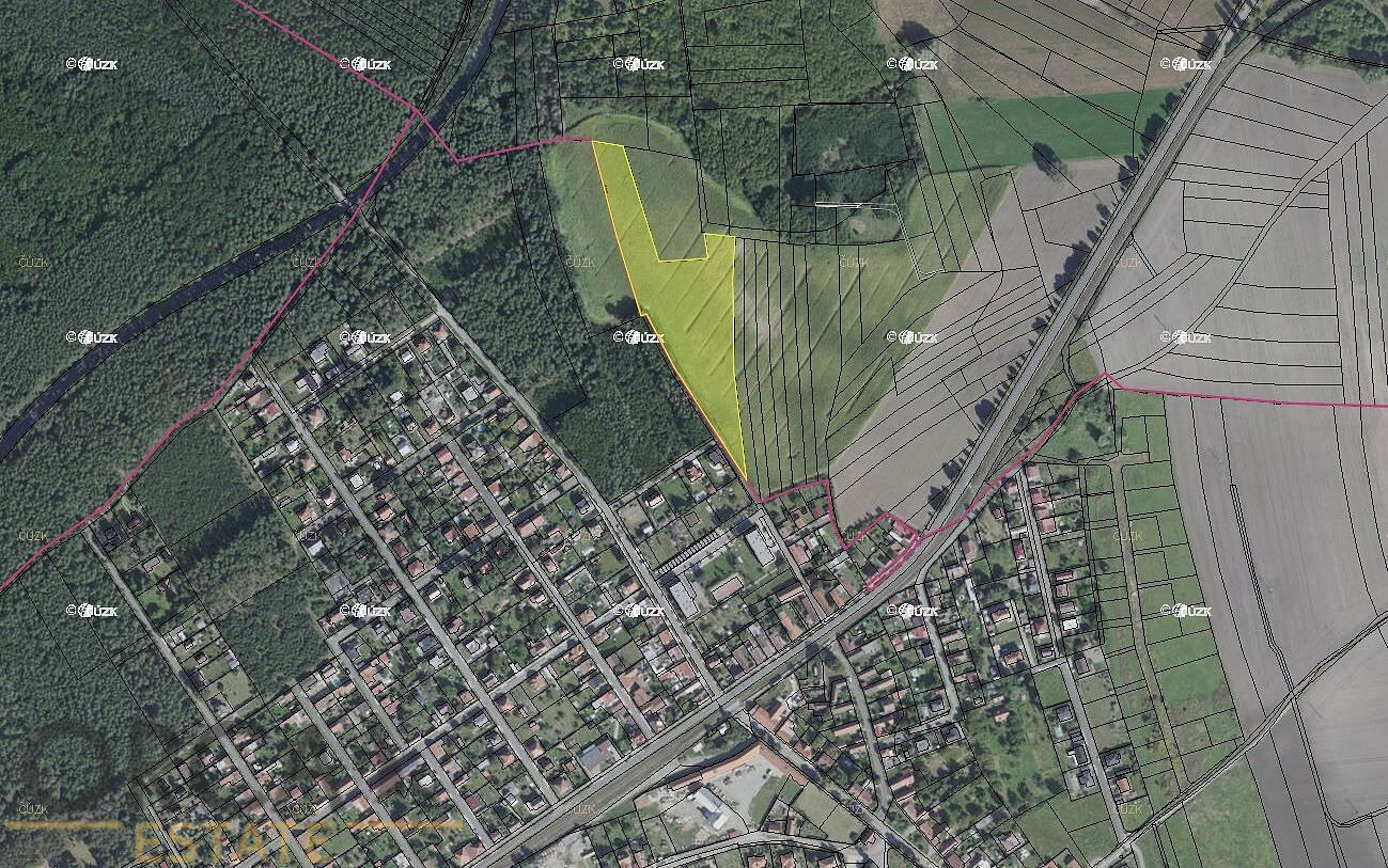 Prodej stavebního pozemku 3 372 m²
