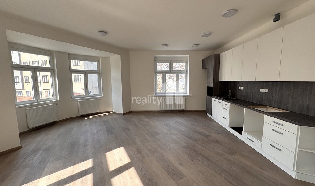 Prodej bytu 2+kk 76 m², Praha – náhled fotky 3
