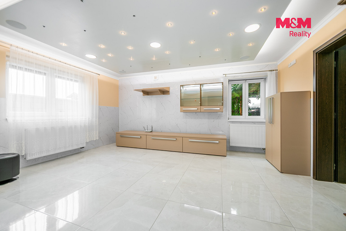 Prodej domu 184 m² s pozemkem 1 113 m² — photo 2
