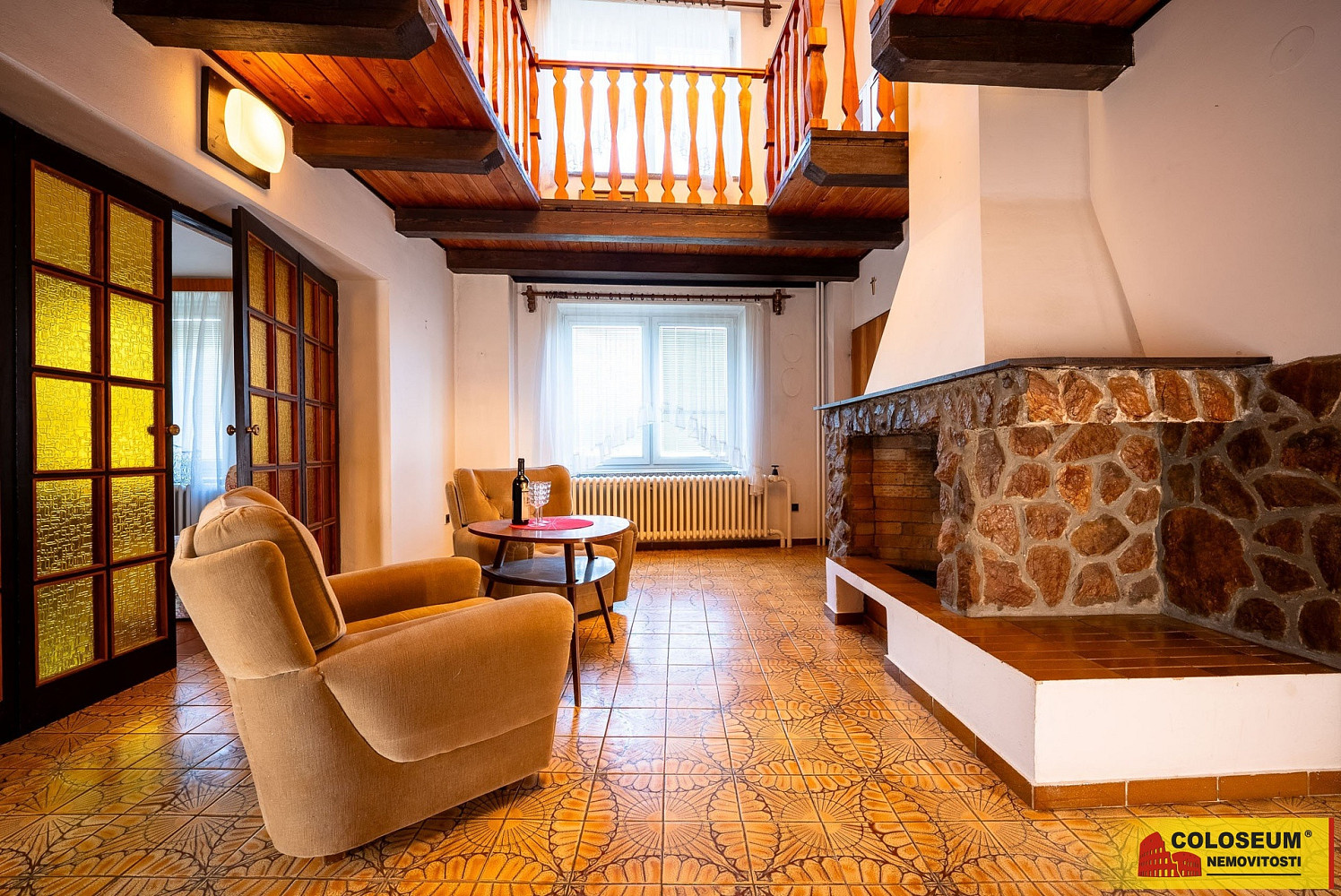 Prodej domu 253 m² s pozemkem 926 m² – fotografie 2