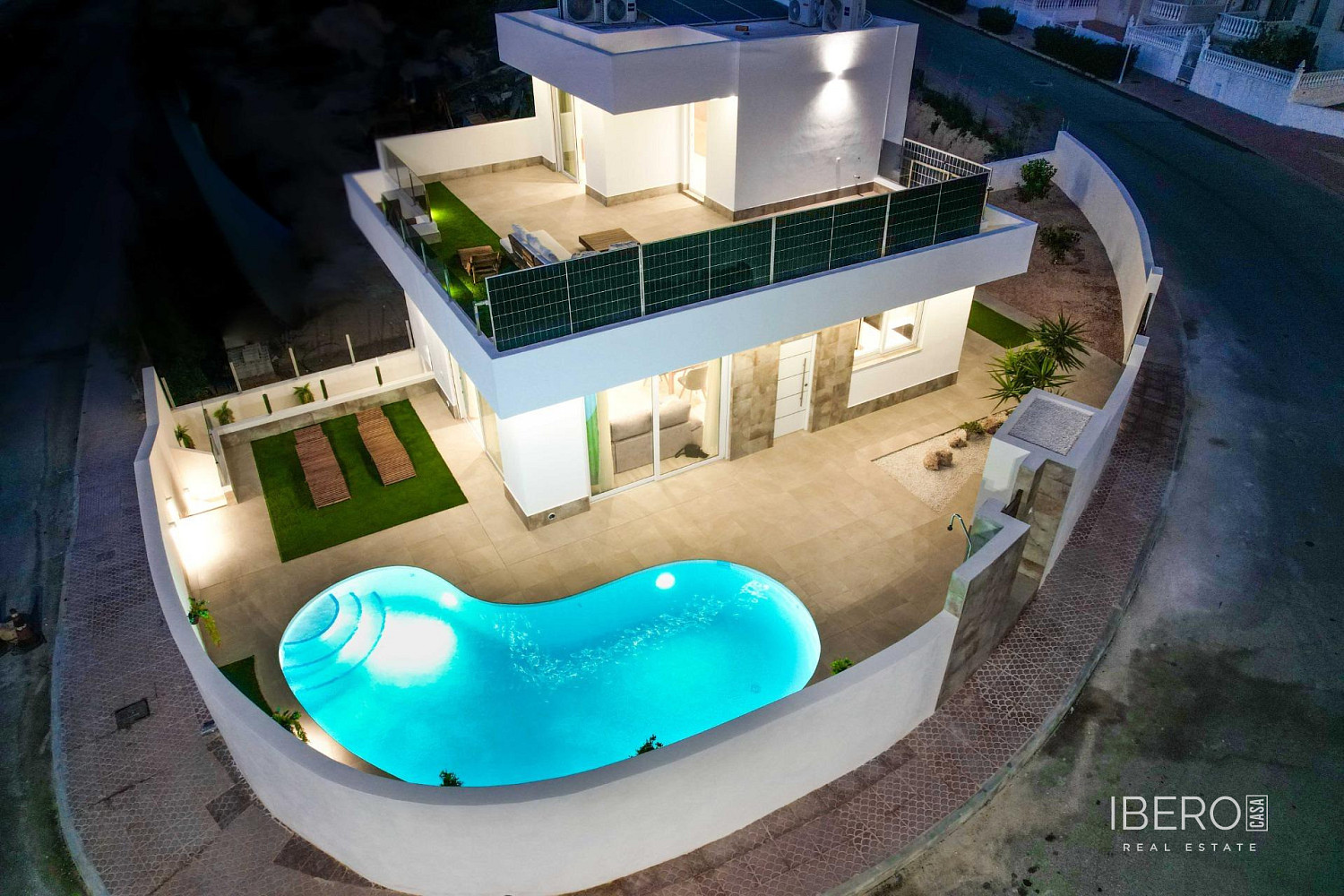 Prodej domu 190 m² s pozemkem 274 m²